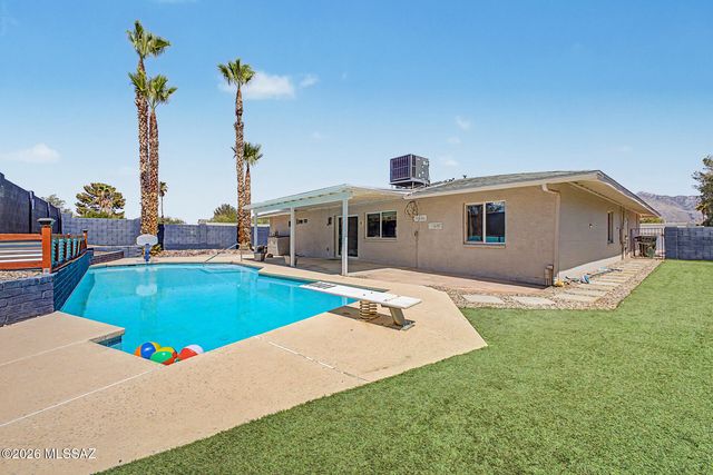 7550 E Rio Verde Drive, Tucson, AZ 85715