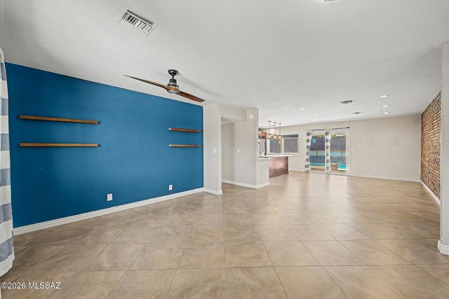 7550 E Rio Verde Drive, Tucson, AZ 85715
