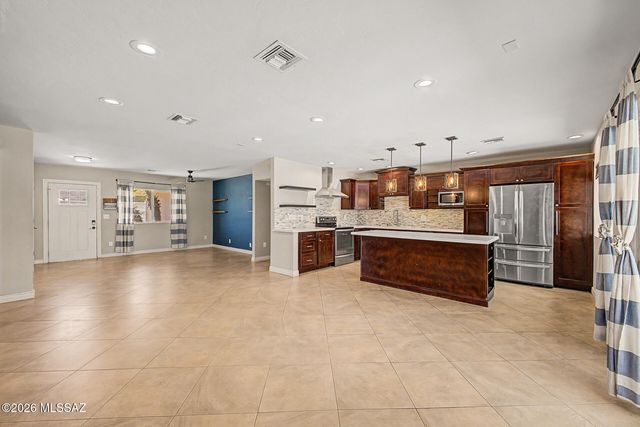 7550 E Rio Verde Drive, Tucson, AZ 85715