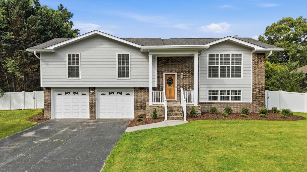 441 Sandalwood Drive, Hixson, TN 37343