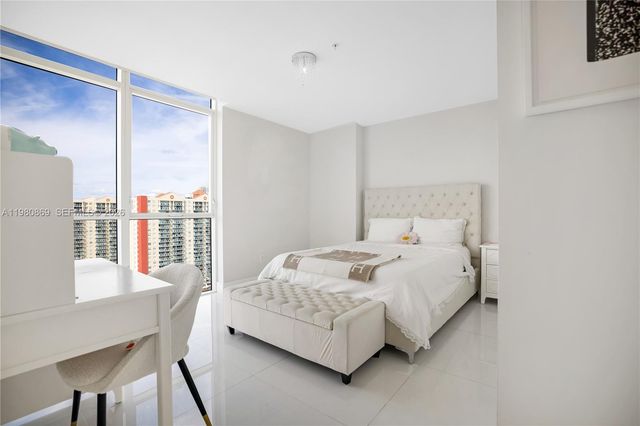 400 Sunny Isles Boulevard 2019, Sunny Isles Beach, FL 33160