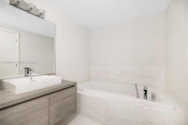 400 Sunny Isles Boulevard 2019, Sunny Isles Beach, FL 33160