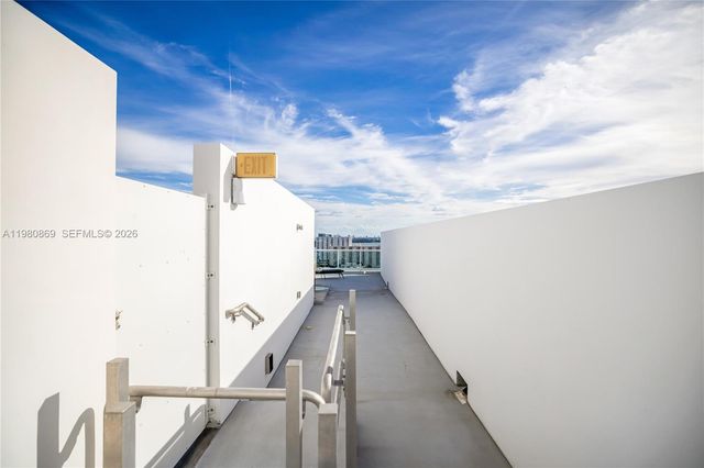 400 Sunny Isles Boulevard 2019, Sunny Isles Beach, FL 33160
