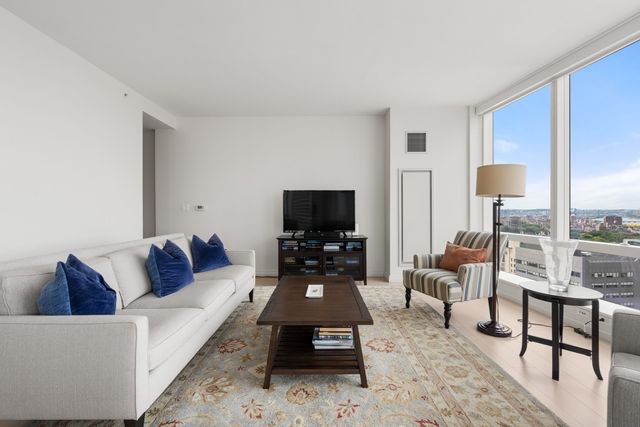 1 Franklin St 2404, Boston, MA 02110
