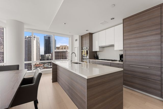 1 Franklin St 2404, Boston, MA 02110
