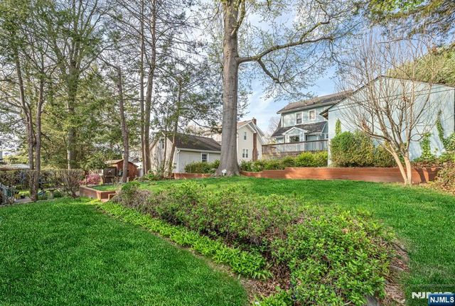 153 Moore Avenue, Leonia, NJ 07605