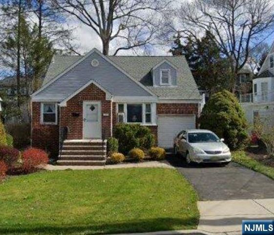 153 Moore Avenue, Leonia, NJ 07605