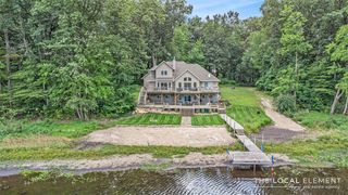 7805 Cougar Drive, Delton, MI 49046