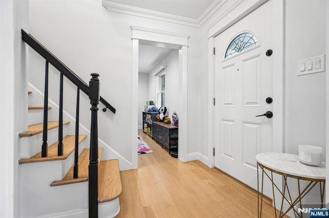 186 Midwood Road, Glen Rock, NJ 07452