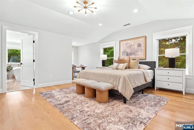 186 Midwood Road, Glen Rock, NJ 07452