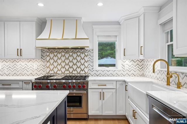 186 Midwood Road, Glen Rock, NJ 07452