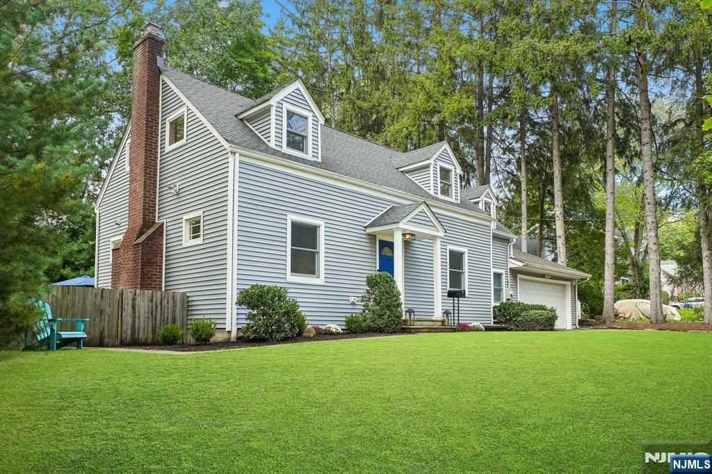 186 Midwood Road, Glen Rock, NJ 07452