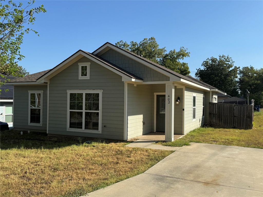 402 W Avenue C, Waxahachie, TX 75165 — exterior