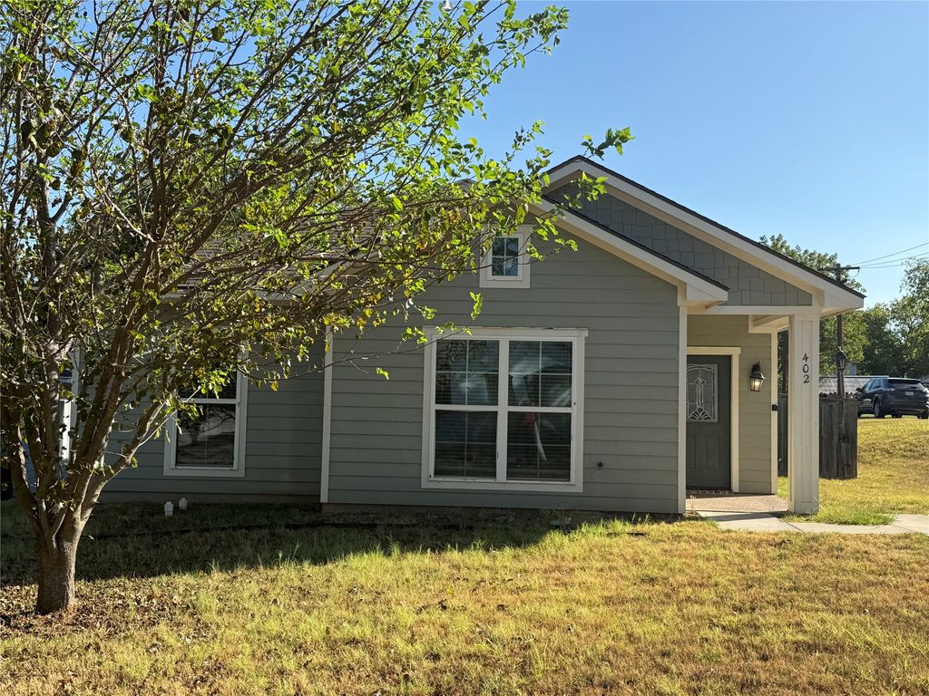 402 W Avenue C, Waxahachie, TX 75165 — photo 2