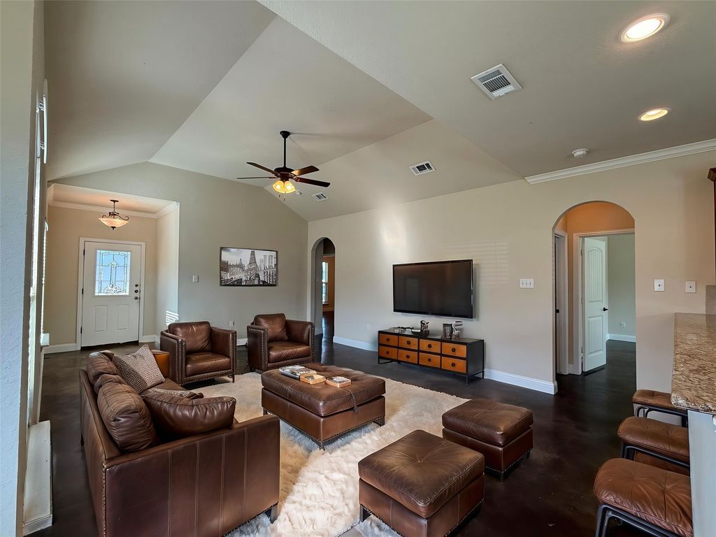 402 W Avenue C, Waxahachie, TX 75165 — photo 4