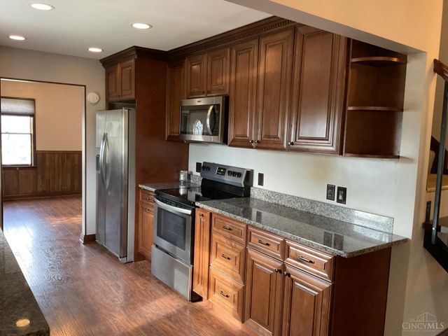 11231 Lincolnshire Drive, Forest Park, OH 45240