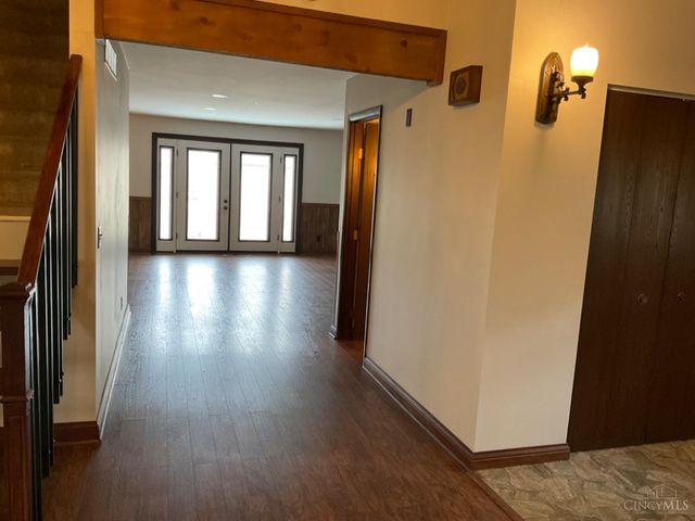 11231 Lincolnshire Drive, Forest Park, OH 45240