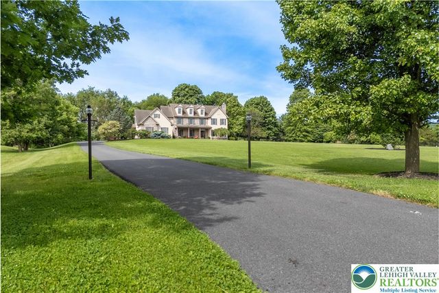 20 Longhill Drive, Easton, PA 18042