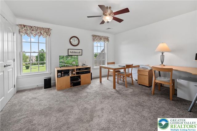 20 Longhill Drive, Easton, PA 18042