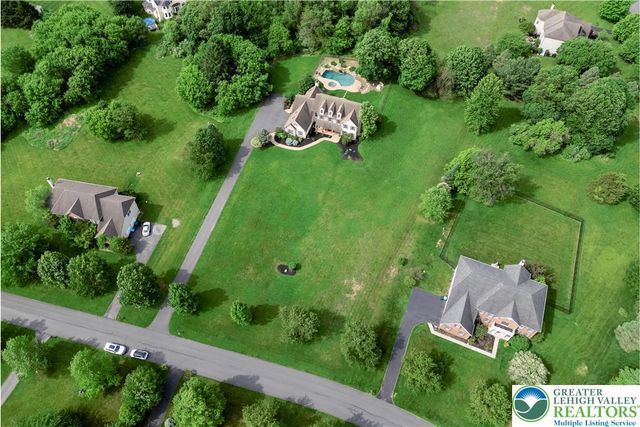 20 Longhill Drive, Easton, PA 18042