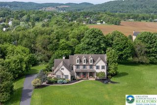 20 Longhill Drive, Easton, PA 18042