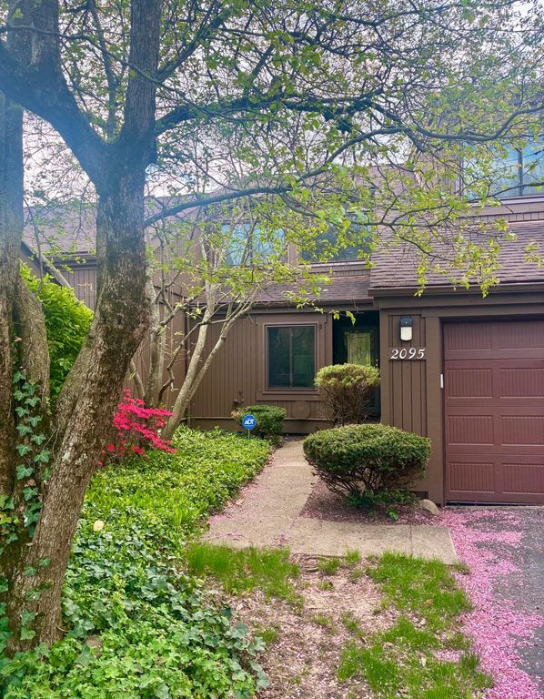 2095 Willowick Drive, C, Columbus, OH 43229