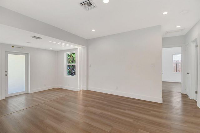 420 SW 13TH Street, Fort Lauderdale, FL 33315
