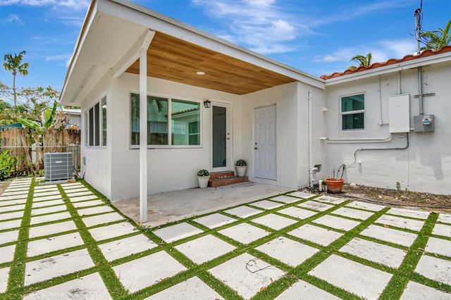 420 SW 13TH Street, Fort Lauderdale, FL 33315