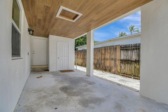 420 SW 13TH Street, Fort Lauderdale, FL 33315