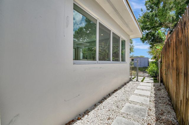 420 SW 13TH Street, Fort Lauderdale, FL 33315