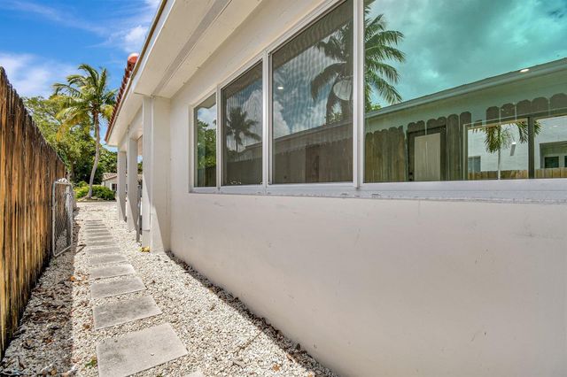 420 SW 13TH Street, Fort Lauderdale, FL 33315