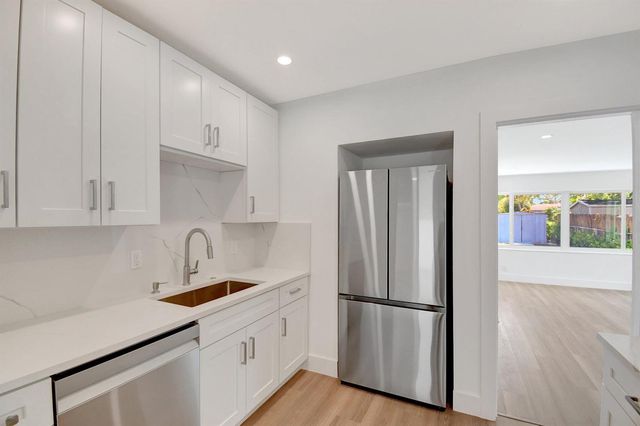 420 SW 13TH Street, Fort Lauderdale, FL 33315