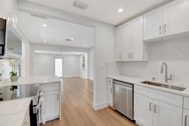 420 SW 13TH Street, Fort Lauderdale, FL 33315