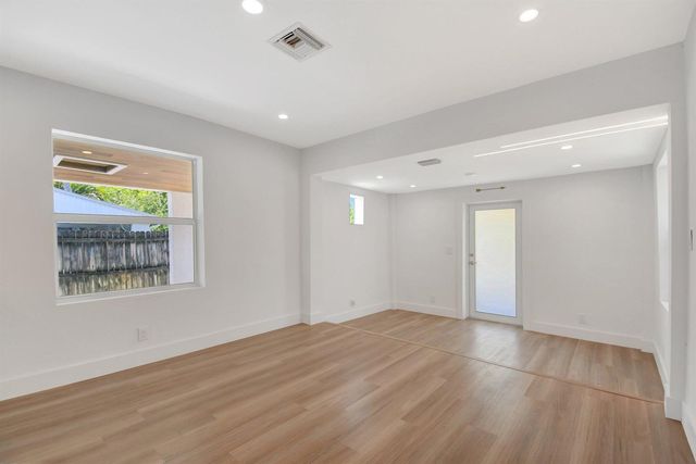 420 SW 13TH Street, Fort Lauderdale, FL 33315