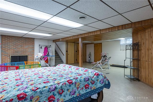 1427 Barton Avenue, Kettering, OH 45429