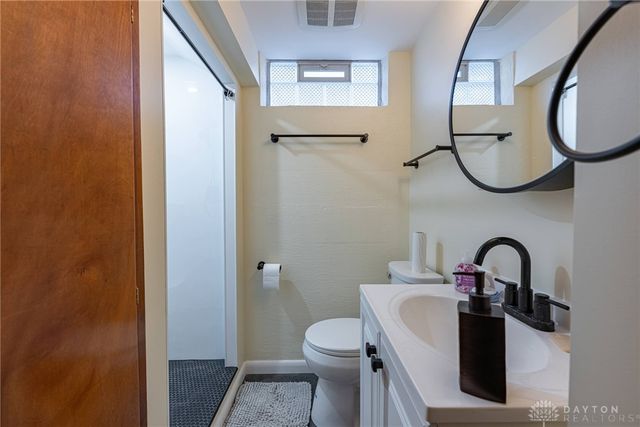 1427 Barton Avenue, Kettering, OH 45429