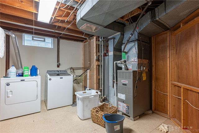 1427 Barton Avenue, Kettering, OH 45429