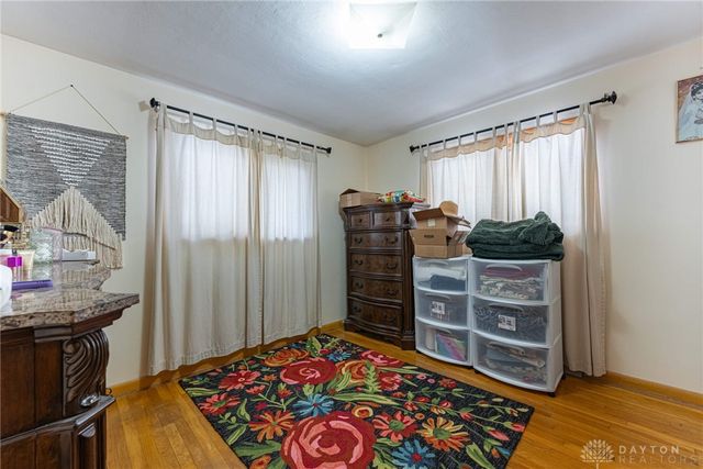 1427 Barton Avenue, Kettering, OH 45429