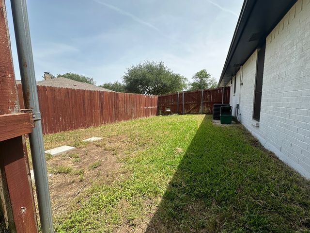 719 Athenia Way, Duncanville, TX 75137