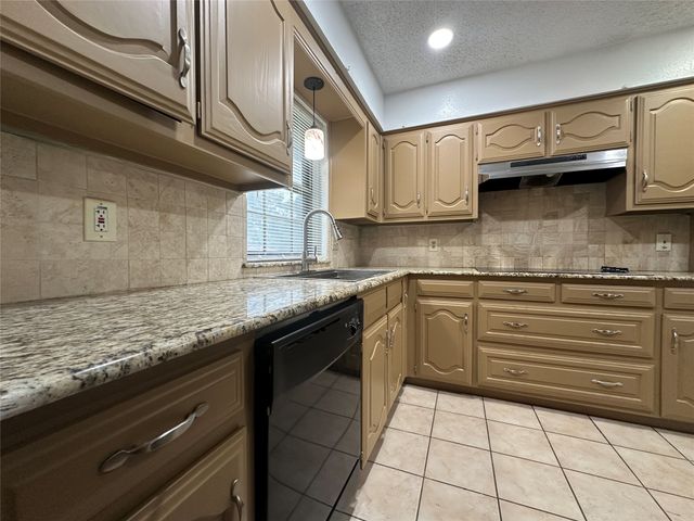 719 Athenia Way, Duncanville, TX 75137