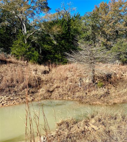 10324 Fm 530, Hallettsville, TX 77964