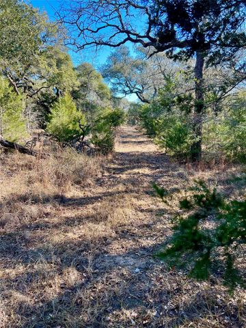 10324 Fm 530, Hallettsville, TX 77964