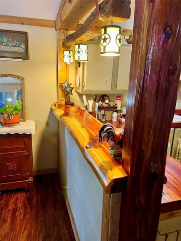 10324 Fm 530, Hallettsville, TX 77964