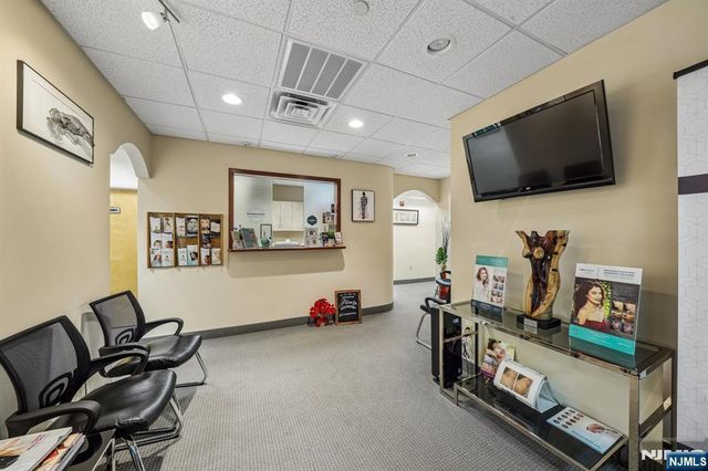 520 Sylvan Avenue, Englewood Cliffs, NJ 07632