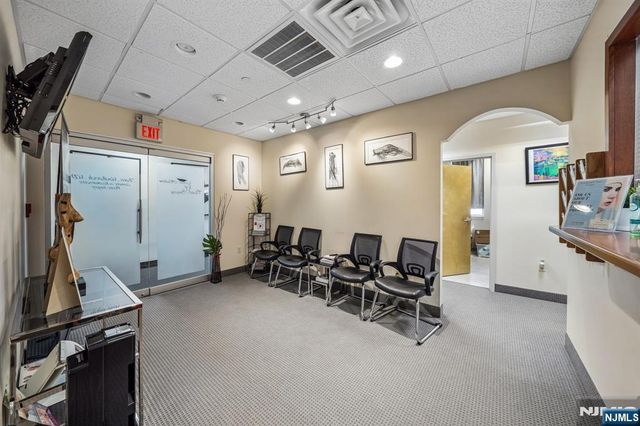 520 Sylvan Avenue, Englewood Cliffs, NJ 07632