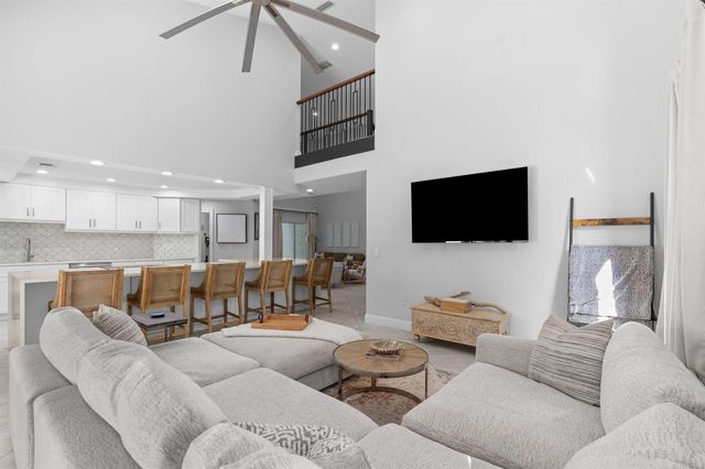 1050 Brooks Lane, Delray Beach, FL 33483