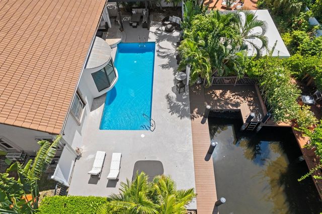 1050 Brooks Lane, Delray Beach, FL 33483