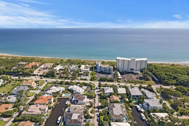 1050 Brooks Lane, Delray Beach, FL 33483