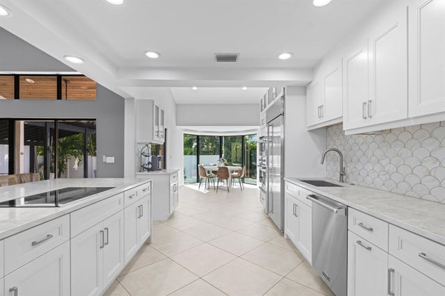 1050 Brooks Lane, Delray Beach, FL 33483