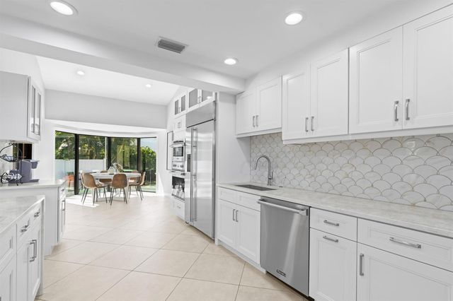 1050 Brooks Lane, Delray Beach, FL 33483
